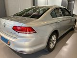 Volkswagen Passat Lim. 2,0TDI*NAVI*SHZG*AHK*1.HAND* - Volkswagen Passat in Mannheim