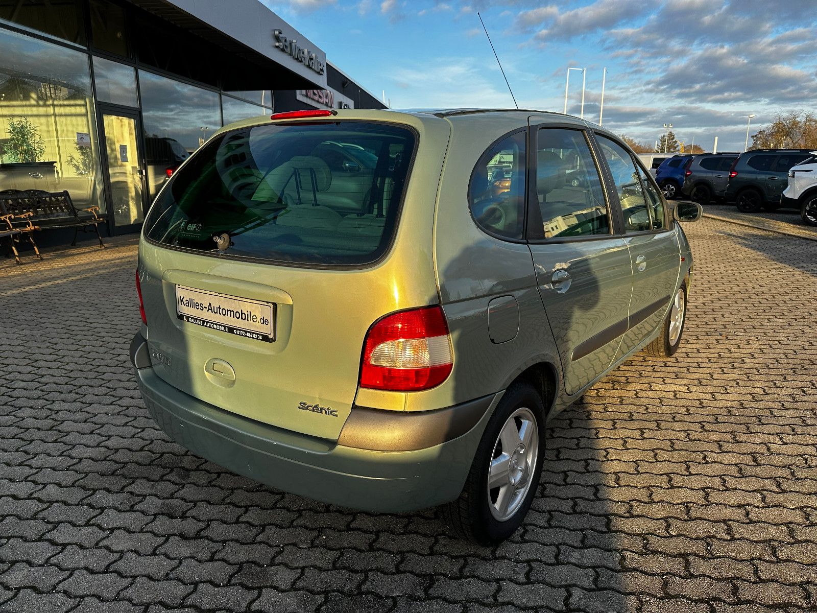 Fahrzeugabbildung Renault Scenic