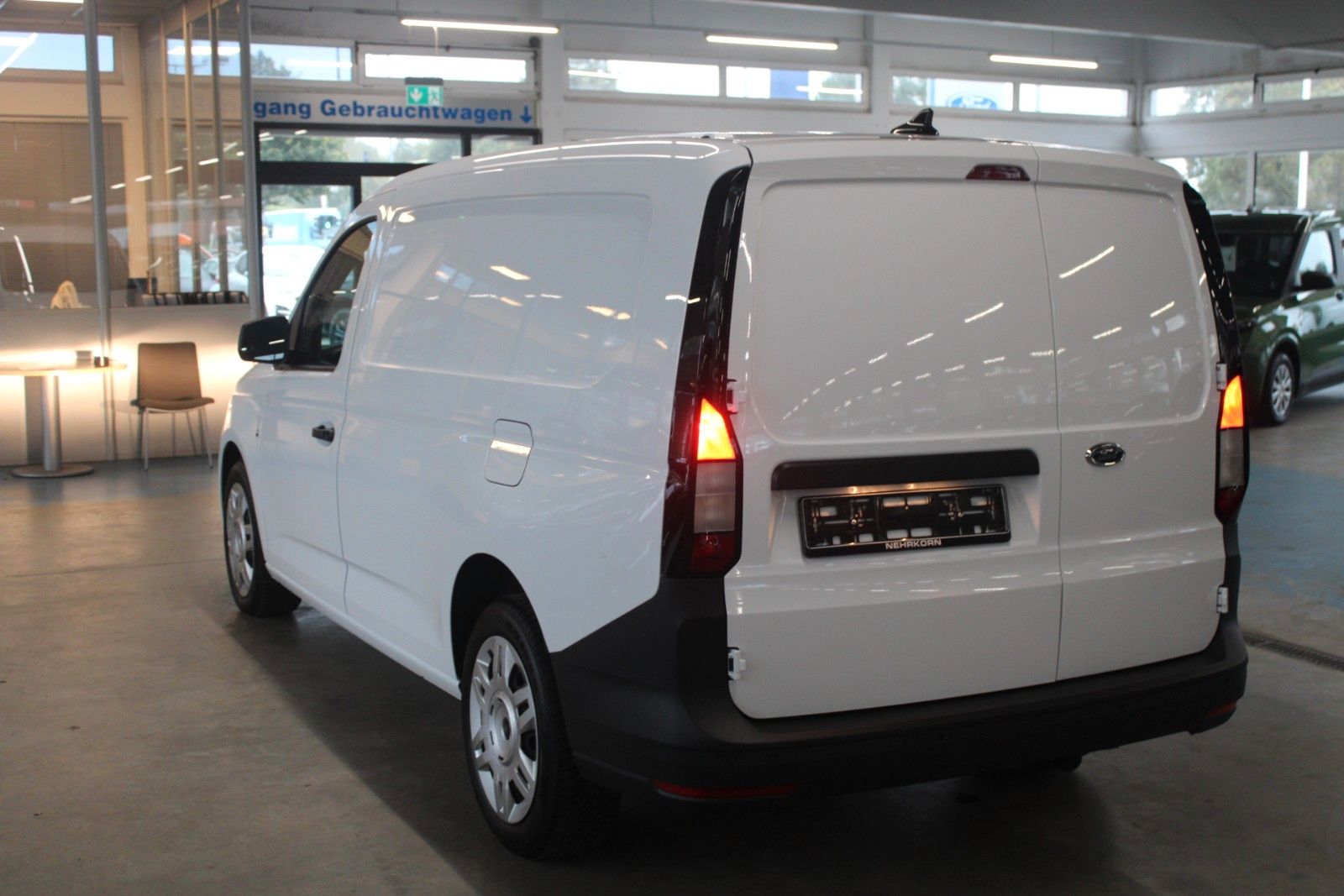 Fahrzeugabbildung Ford Transit Connect TREND L2 AHK NAVI IACC uvm.