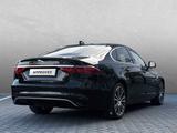 Jaguar XF Diesel D200 SE - Jaguar XF: Schwarz, Limousine
