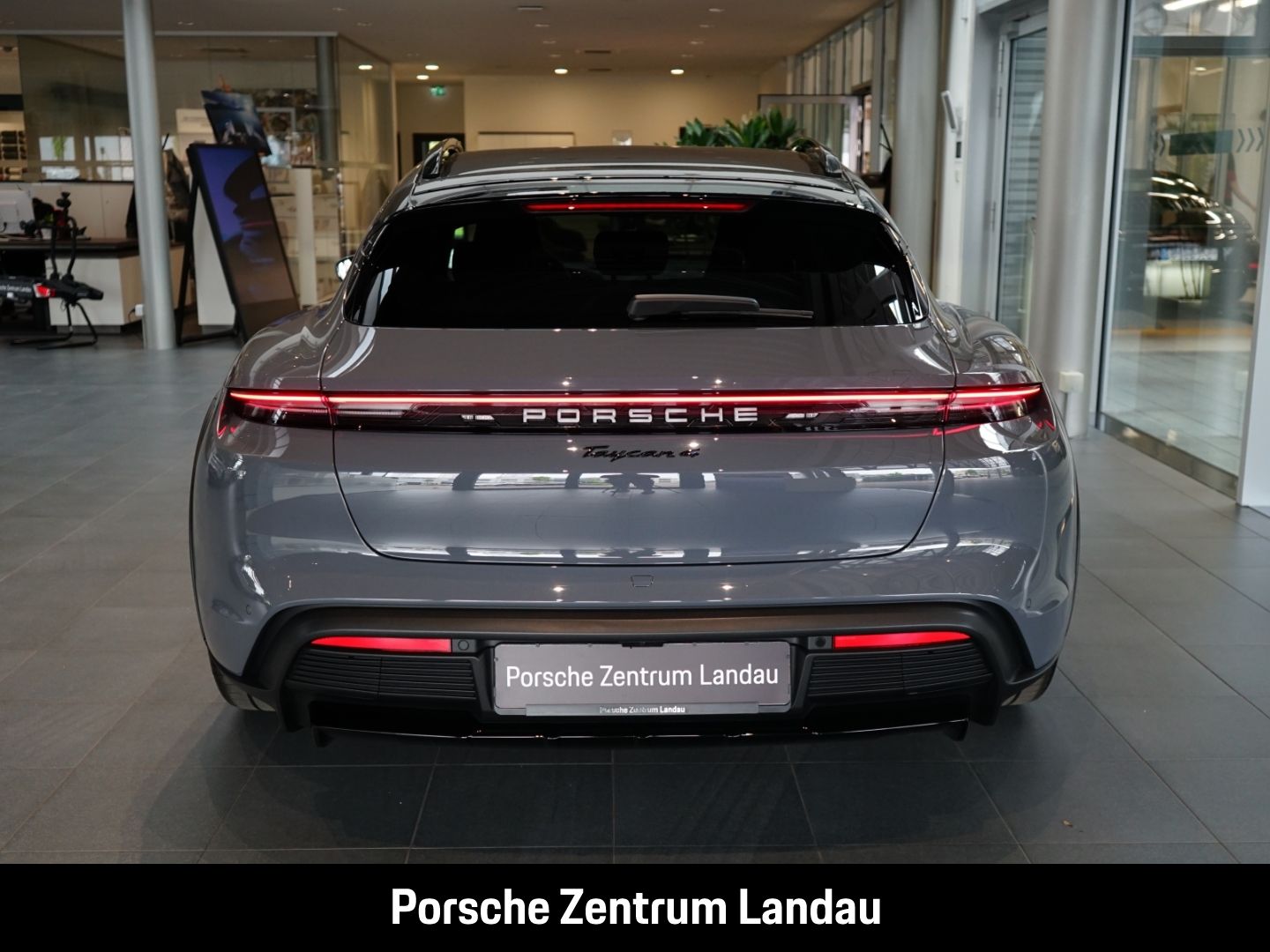 Porsche Taycan 4 Cross Turismo InnoDrive Soft-Close BOSE imagem 3