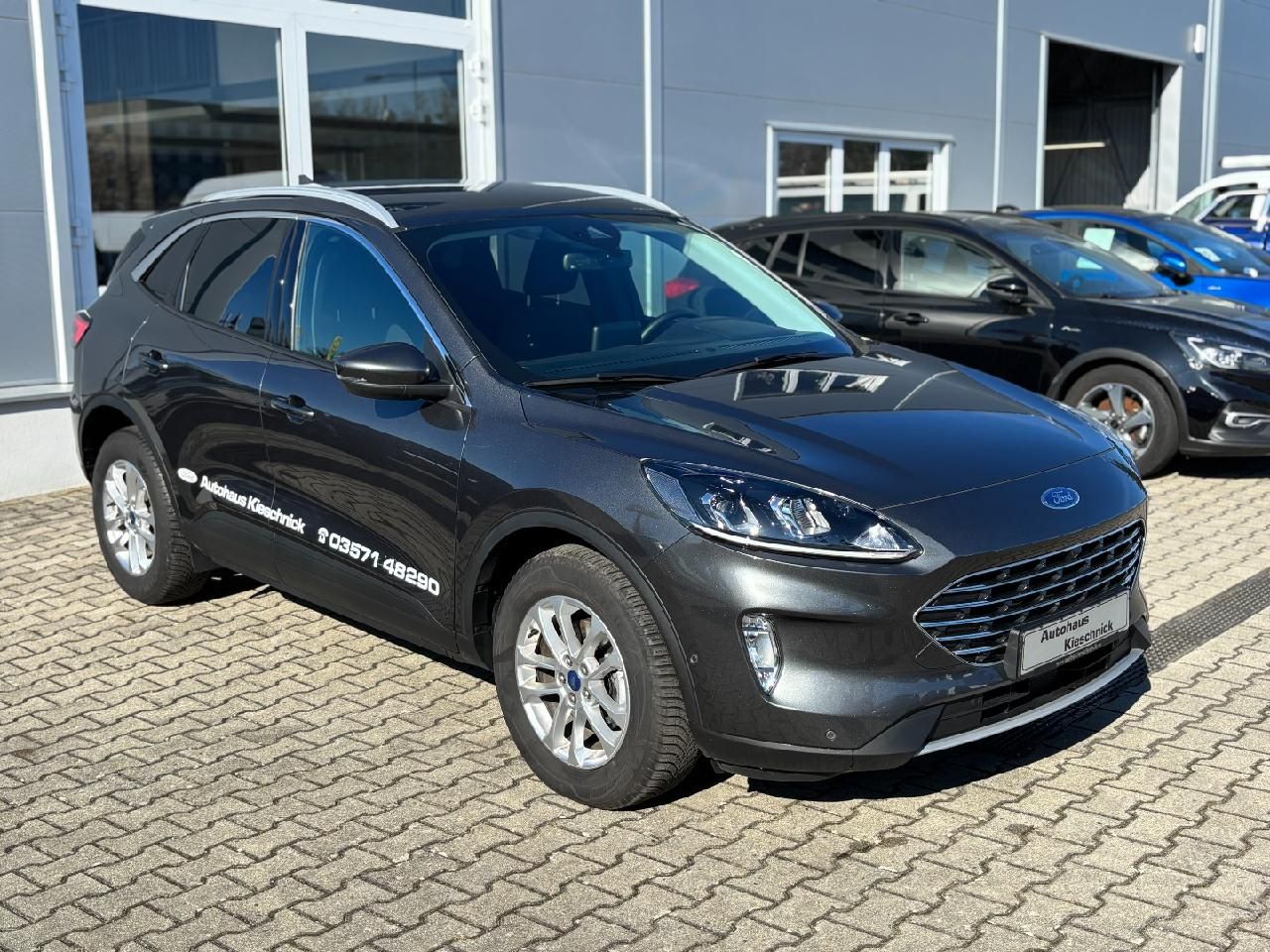 Fahrzeugabbildung Ford Kuga Titanium