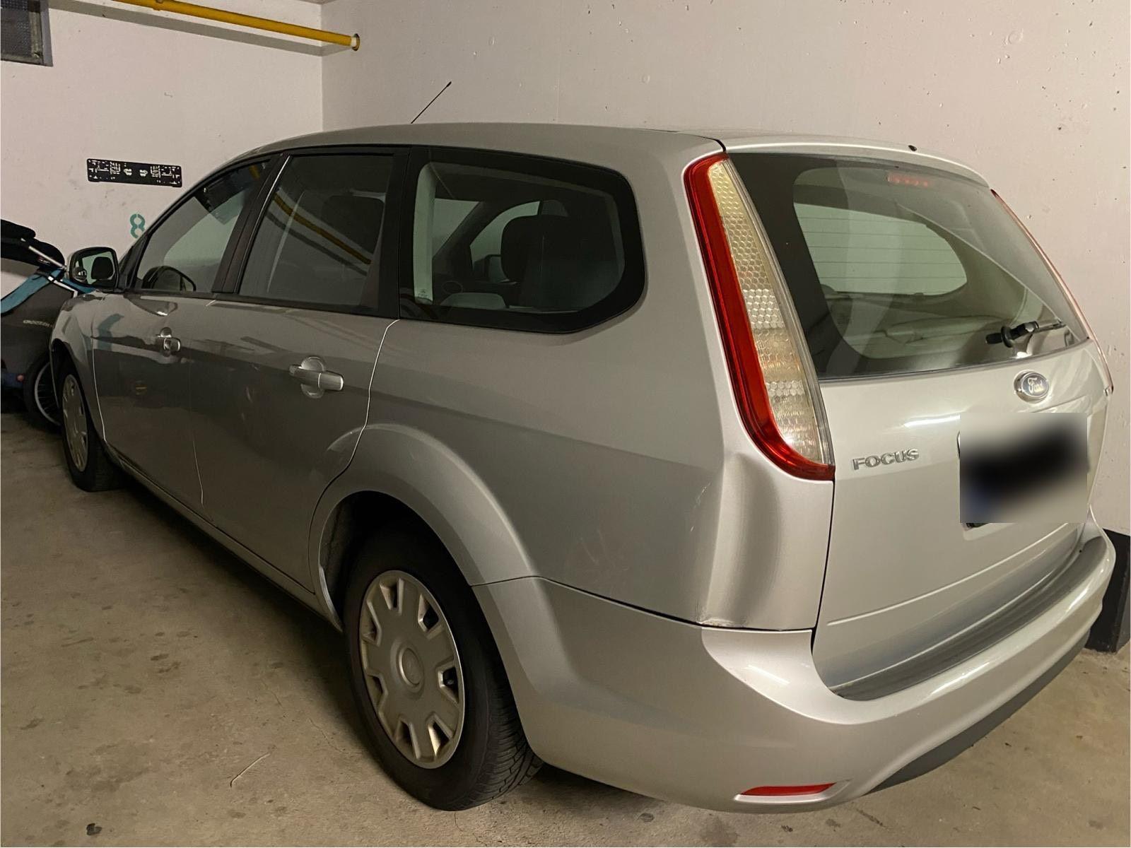Ford Focus 2008 — rear view