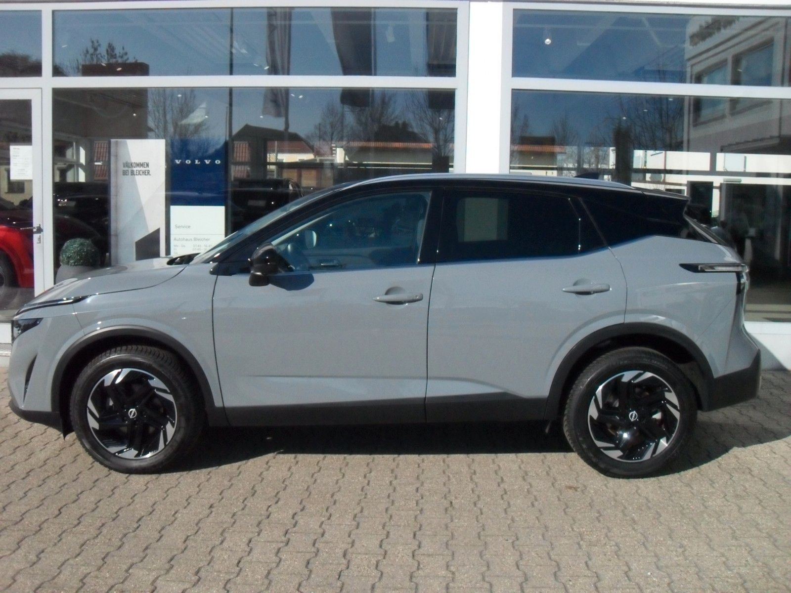 Fahrzeugabbildung Nissan Qashqai 1,3 N-Connecta | WP | ACC | HeadUp