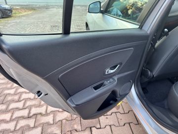 Bild 10 Renault Megane III Lim. 5-trg. Expression