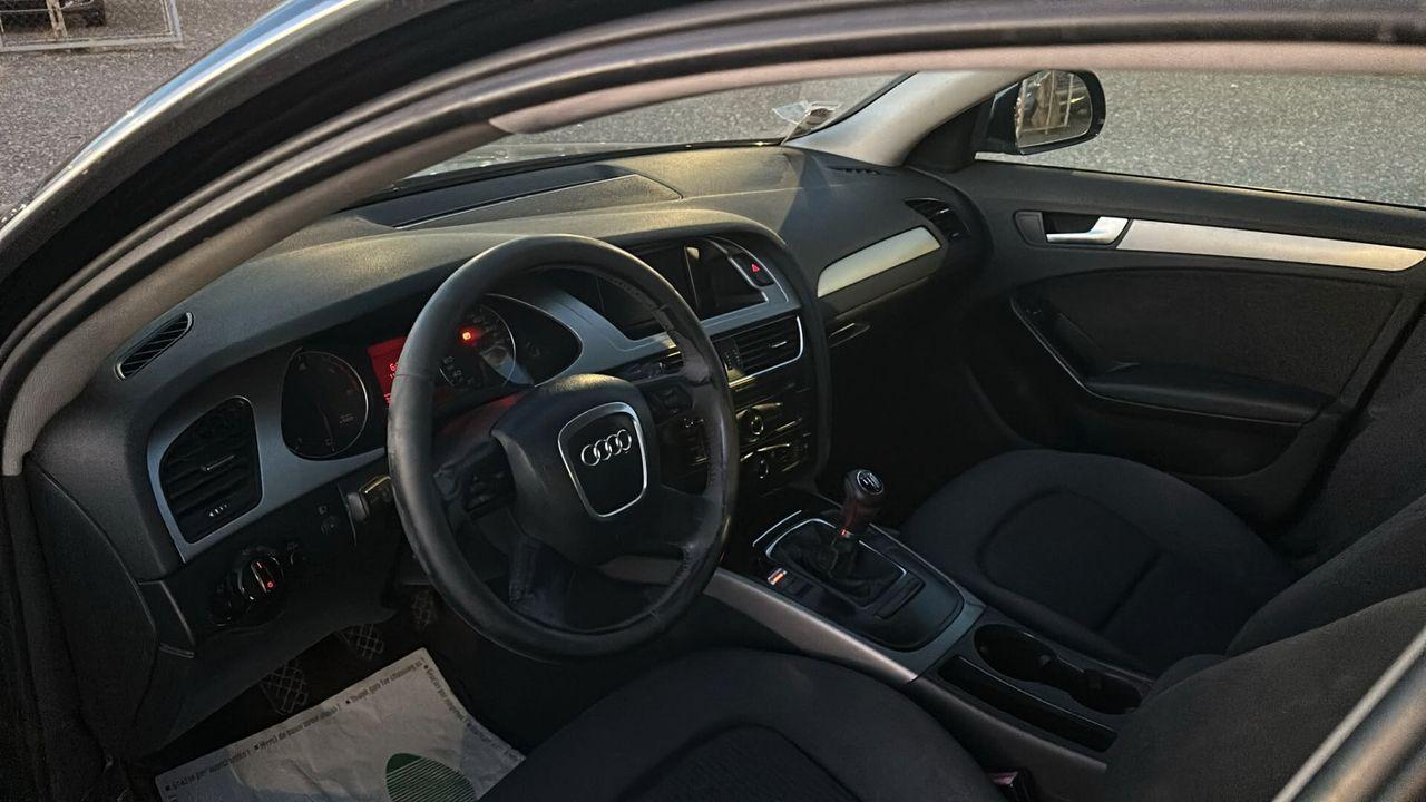 Audi A4 2009 — photo 8