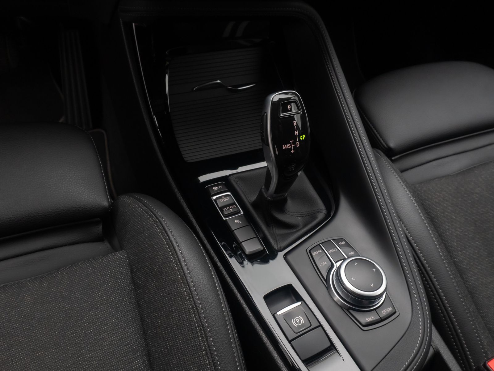 Fahrzeugabbildung BMW X1 sD18i Sport Line DAB Kamera DriveAssis 18Zoll