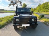 Land Rover Defender 110 TD4  - Land Rover Defender: Schwarz