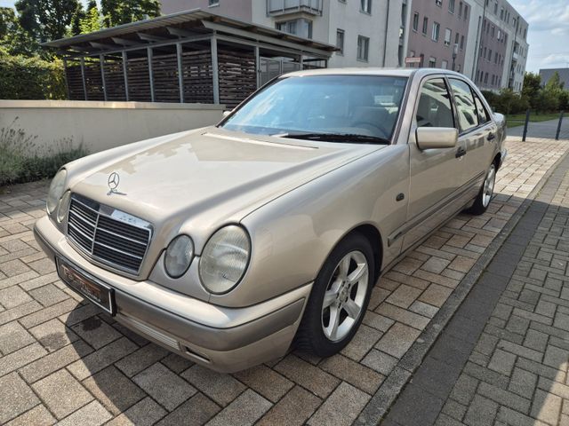 Mercedes-Benz E 200 Limo Schalter 154 tkm