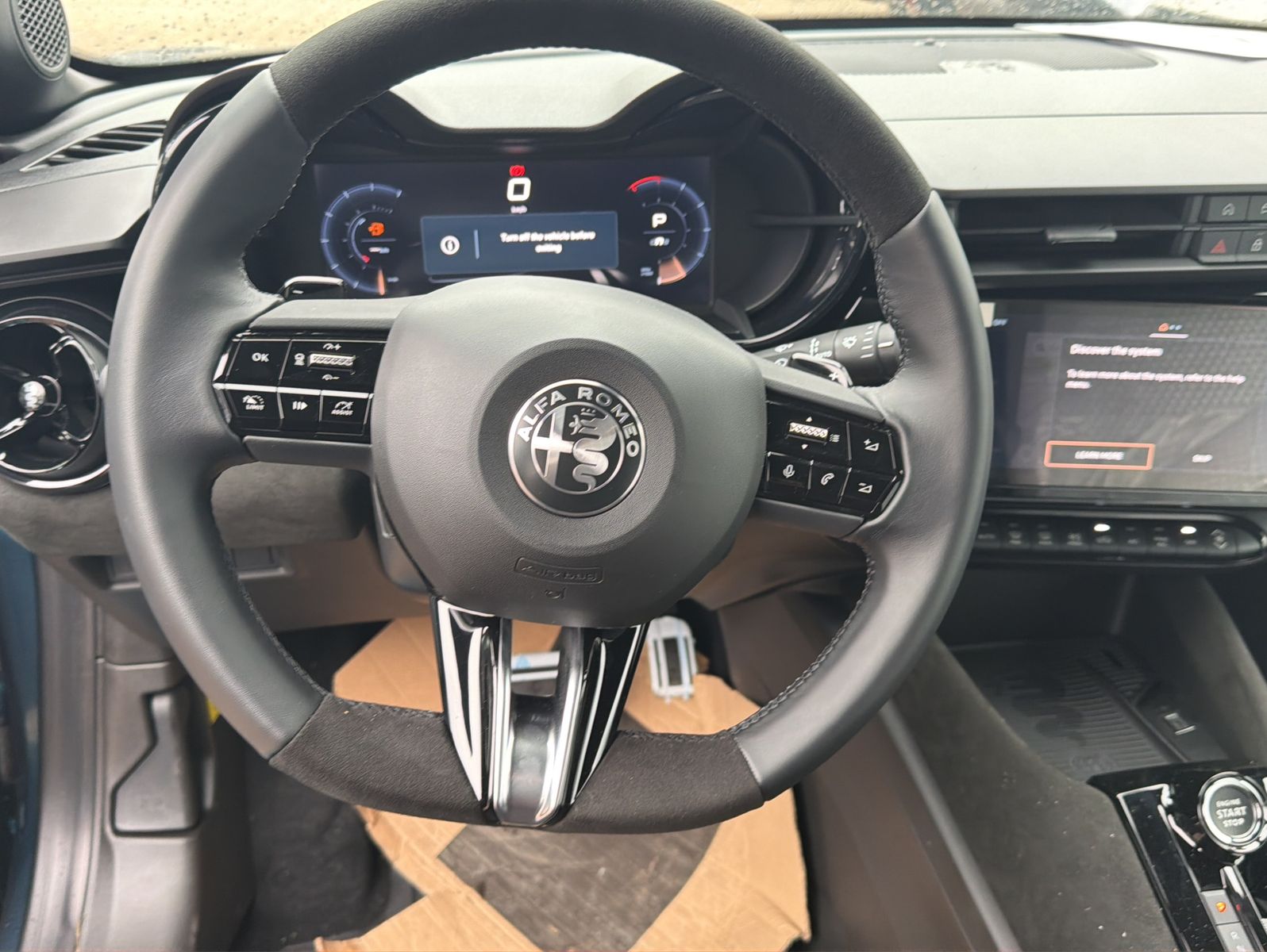 Fahrzeugabbildung Alfa Romeo Junior Ibrida 1.2 VGT 48V-Hybrid 100 kW Speciale