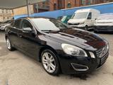 Volvo S60 D4 Geartronic Momentum NAVI XENON PDC - Volvo S60: Momentum