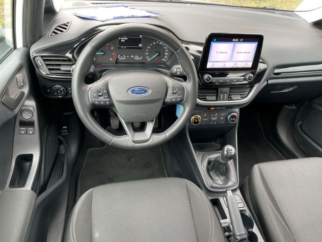 Fahrzeugabbildung Ford Fiesta 1.1 Cool & Connect Sitzheizung, DAB, Temp