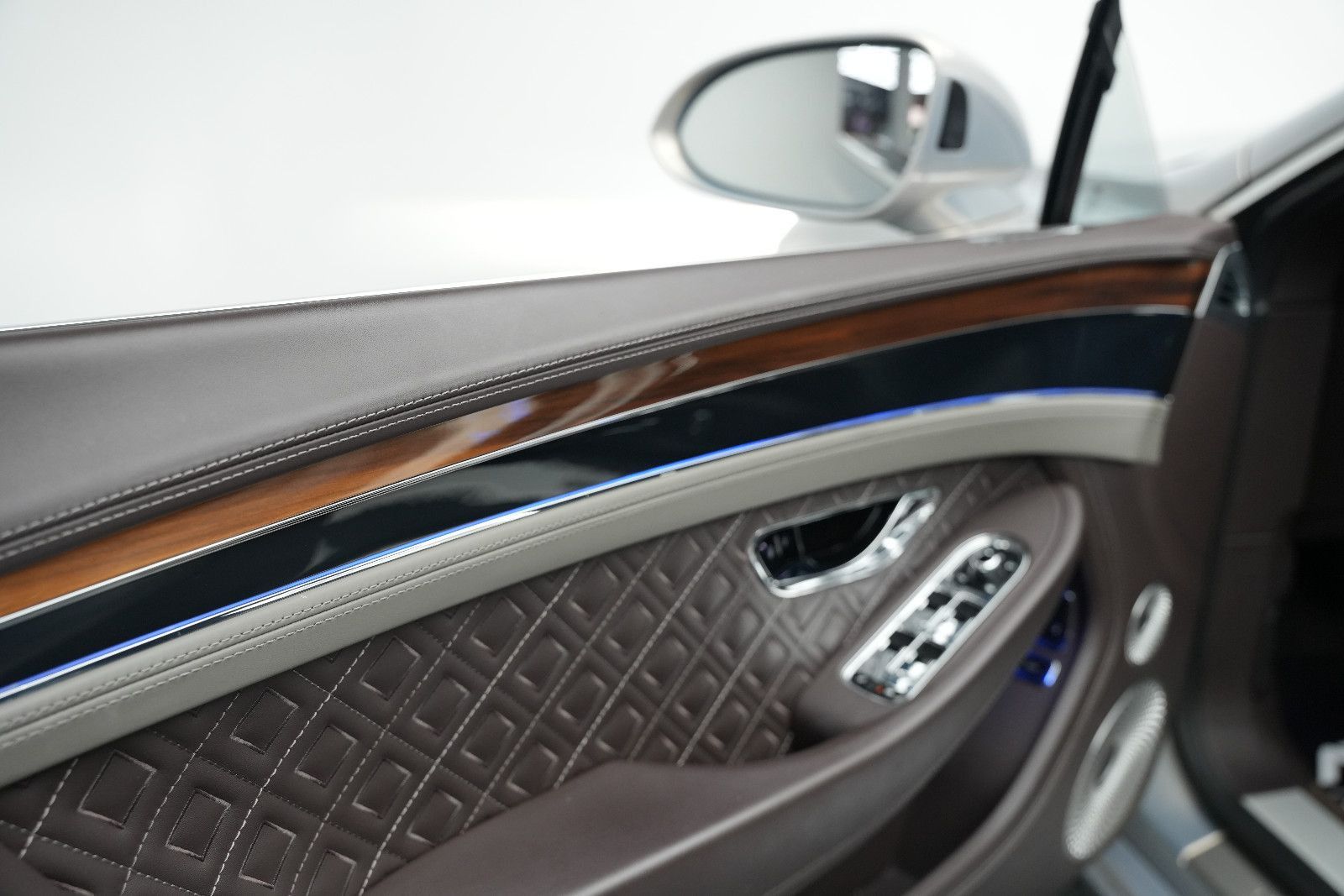 Fahrzeugabbildung Bentley Continental GT W12 First Edition *Rotation*B&O*