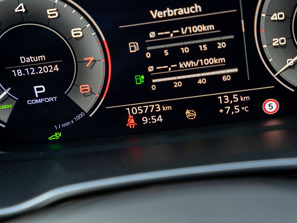 Fahrzeugabbildung Audi Q3 45 TFSIe NAVI LED KAMERA SHZ