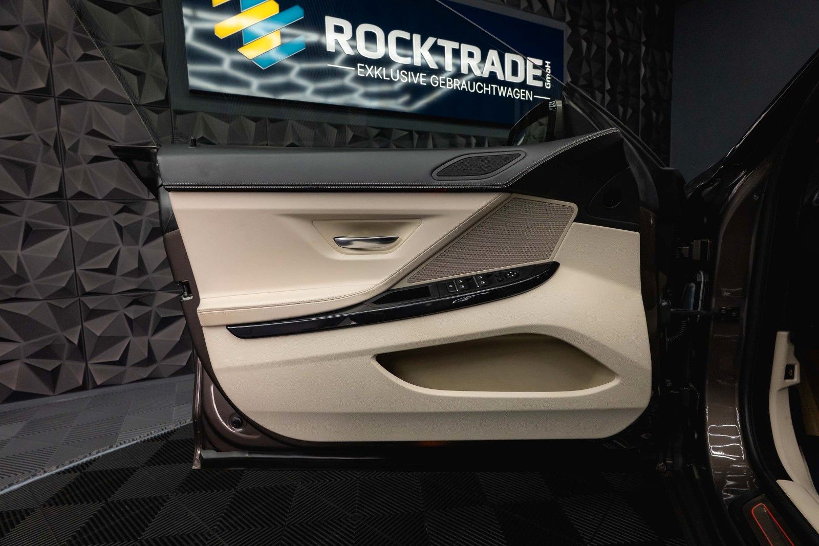Fahrzeugabbildung BMW 650i Gran Coupé Sport Shadow Line *Pano*ACC*LED*