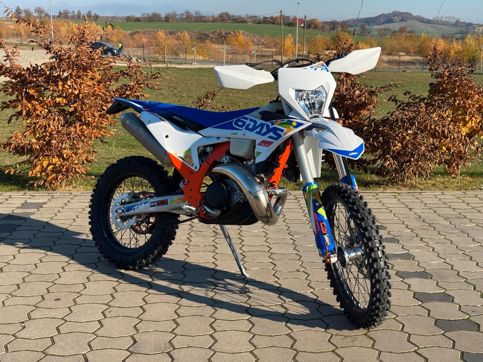 KTM EXC 300 SIX DAYS EDITION MY26 No TE/EC - Lagernd