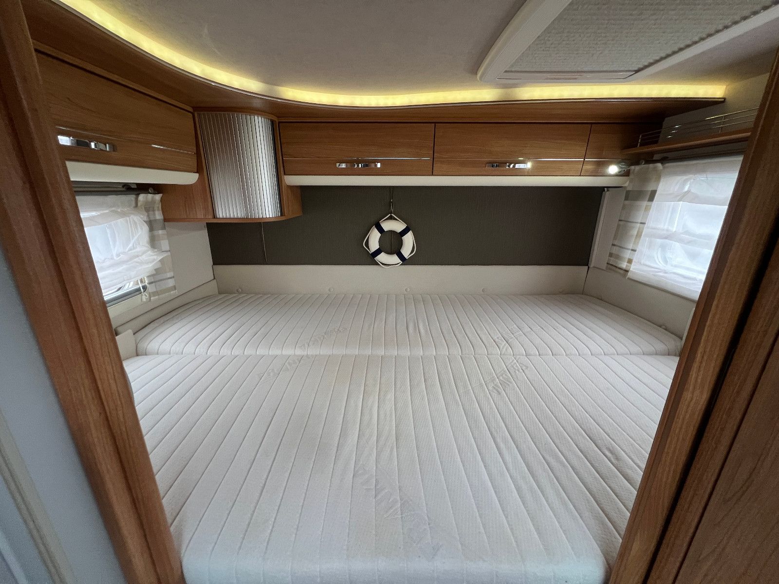 Fahrzeugabbildung Frankia T 6400 BD CompactClass MB Sprinter 316 CDI MAXI