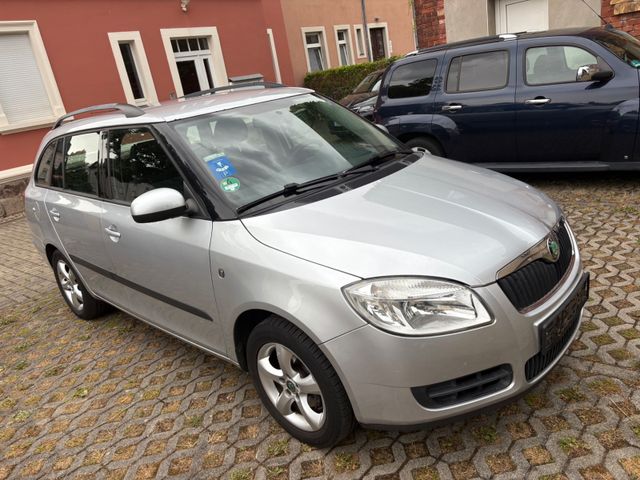 Skoda Fabia Combi 1.4/Edition/Klimaautomatik/Tempomat
