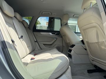 Audi A6 - 12
