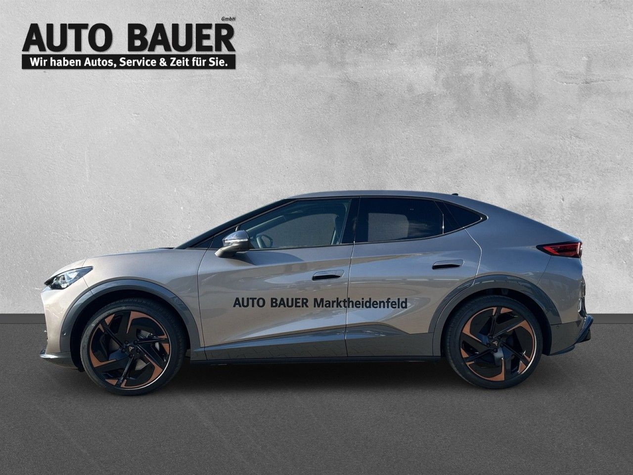 Fahrzeugabbildung CUPRA Tavascan VZ 4Drive 340 PS 77 kWh - mit KI generiert/bearbeitet