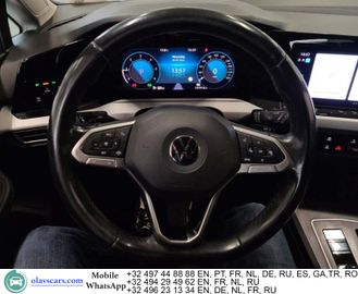 Volkswagen Golf - 8