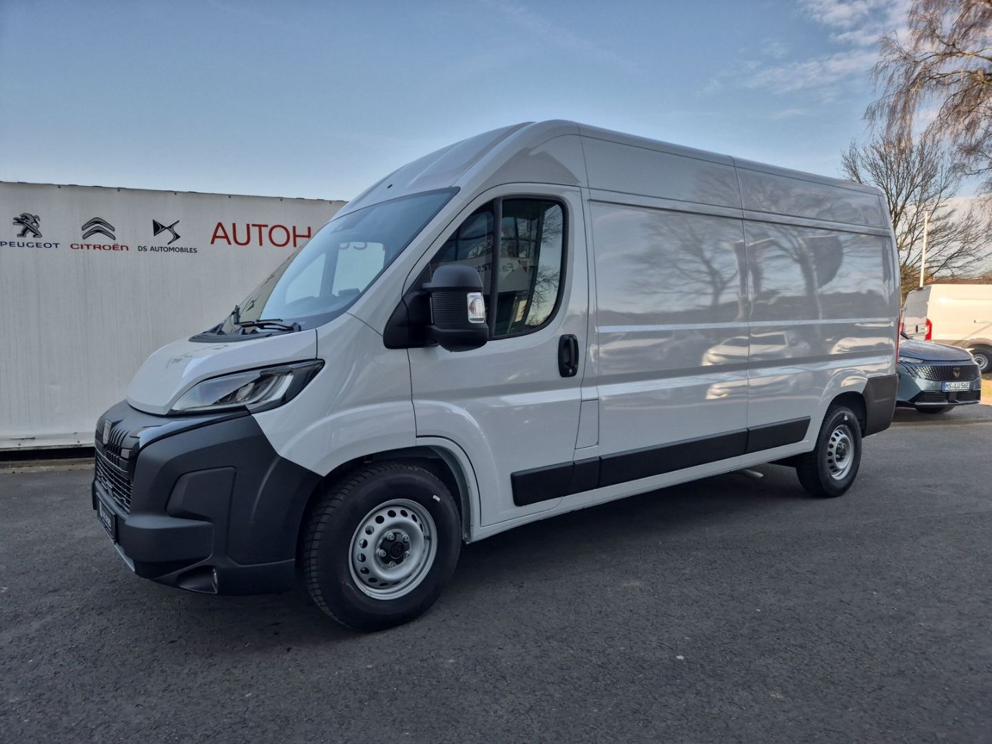 Fahrzeugabbildung Peugeot Boxer KW 35 L3H2 BlueHDi 140 AT AHK-abn. DAB