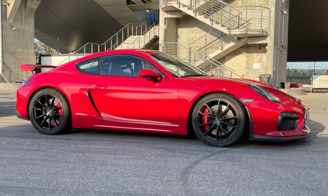 Porsche Cayman GT4 Clubsport Karminrot