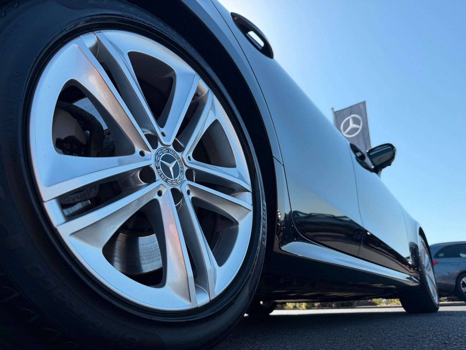 Fahrzeugabbildung Mercedes-Benz CLS 450 4M+Distr+ESD+AirM+Sitzklima+360