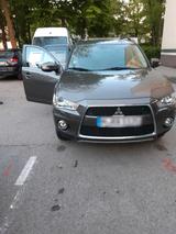 Mitsubishi Mtisubishi Outlander  2.2 - Mitsubishi Outlander Gebrauchtwagen in München