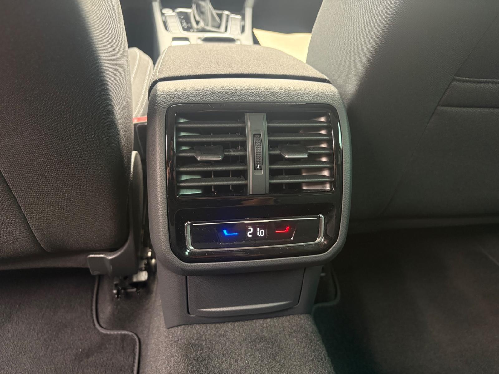Volkswagen Passat Variant DSG Business Matrix/Kamera/Massag, миниатюра 18
