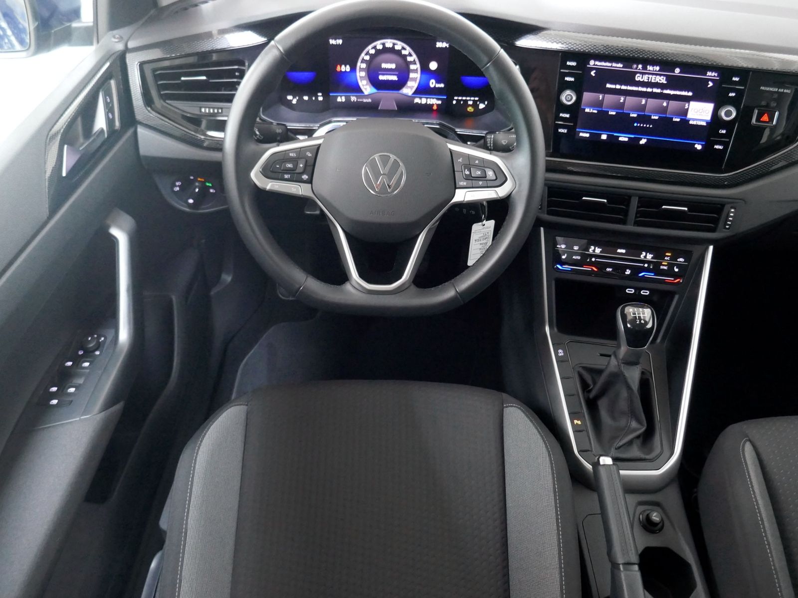 Fahrzeugabbildung Volkswagen Polo Life 1.0 MPI | LED RFK GRA Navi