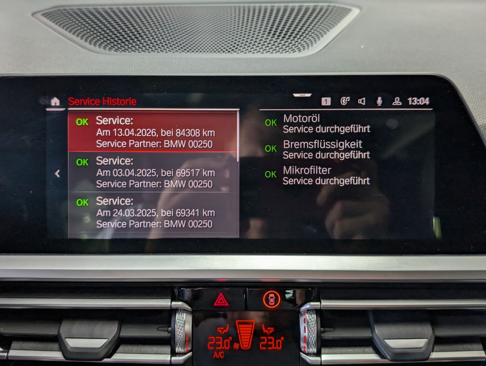 Fahrzeugabbildung BMW 320 i Sport Line Shadow H&K PANO ACC LEDER KAM