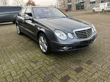 Mercedes-Benz E 500 Navi Leder Panorama BI-Xenon - Mercedes-Benz E 50 mit Benzin-Antrieb