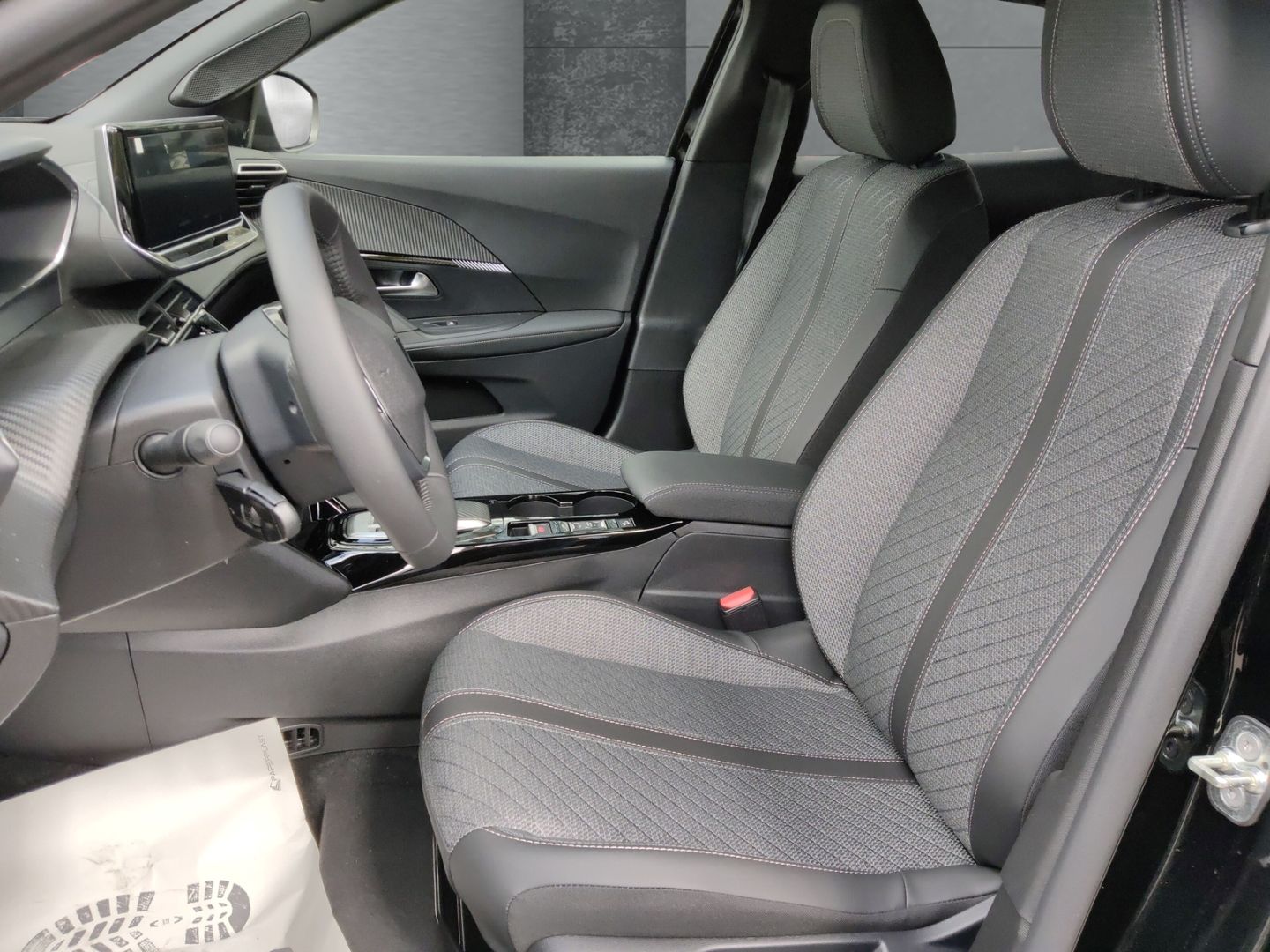 Peugeot 2008 - Bild 8