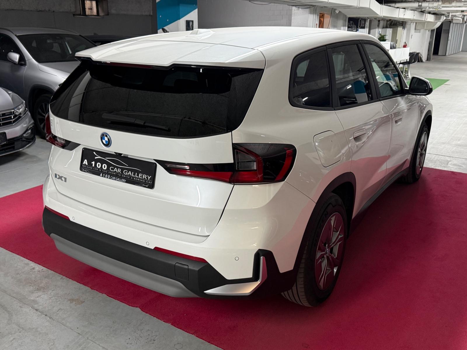 BMW iX1 30 xDrive*Assistente*AppCar*Cam*1Hand