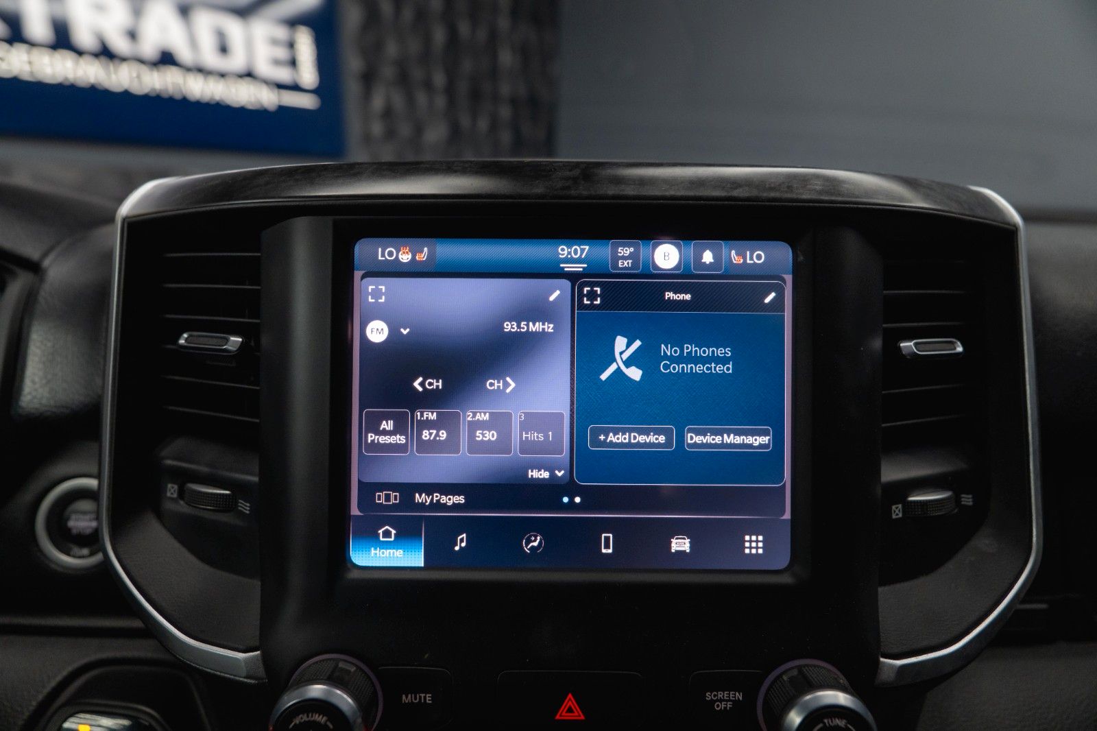 Fahrzeugabbildung Dodge RAM 5.7 V8 HEMI 4x4 Night LARAMIE LONGBED 19%