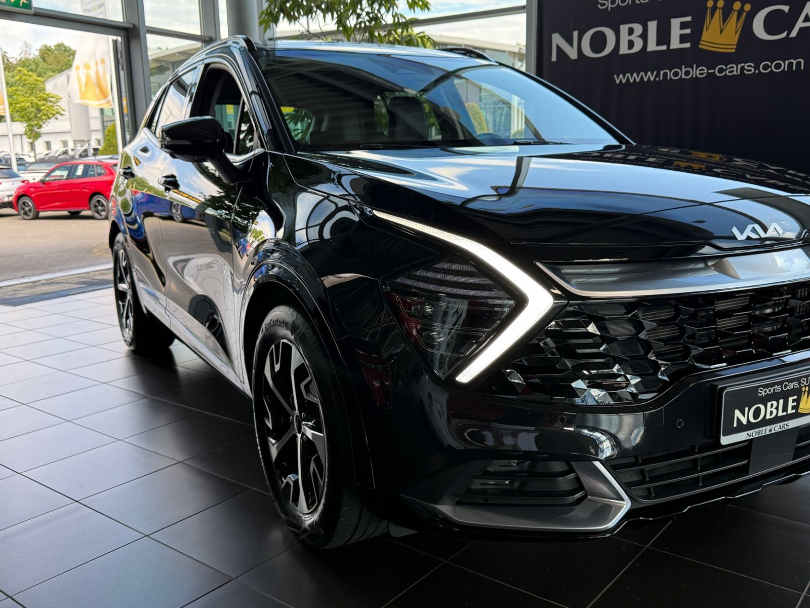 Fahrzeugabbildung Kia Sportage Spirit 4WD AHK PANO 360° H/K LEDER