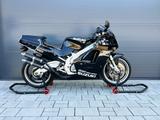 Suzuki RGV 250 RESTAURIERT! NEU-ZUSTAND 3.HD ARROW WP - SUZUKI RG