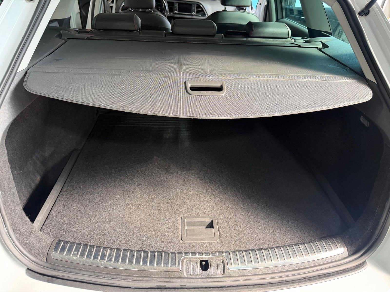 Seat Leon ST FR DSG Panorama PDC Navi