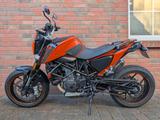 KTM 690 Duke