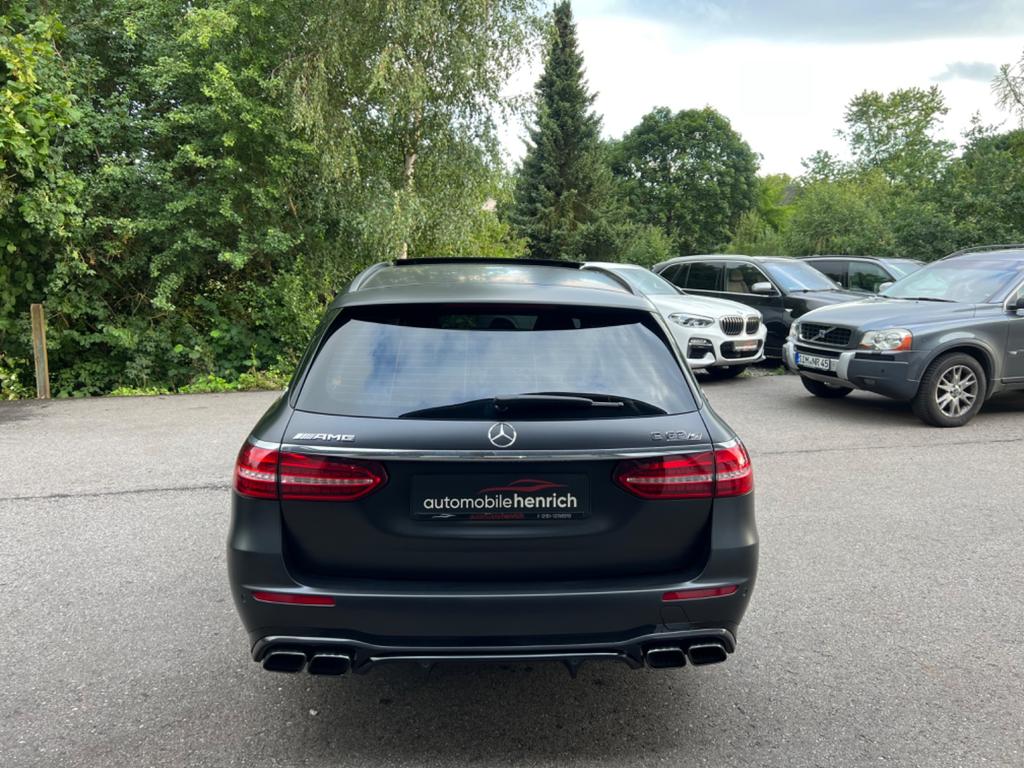 Mercedes-Benz E 63 AMG