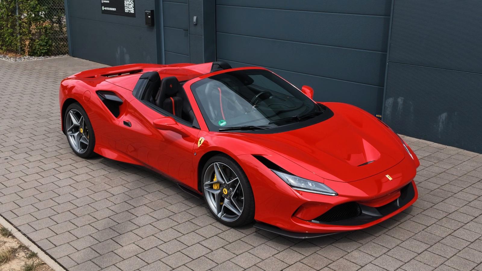 Ferrari F8 Spider - Full Carbon | Racing Seats | Lift
