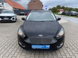 Ford Focus Turnier Titanium 2.Hand Scheckheft - Ford Focus Gebrauchtwagen in Osnabrück