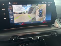 Fahrzeugabbildung BMW 218i Active Tourer M Sport -- Pano/ACC/HeadUp