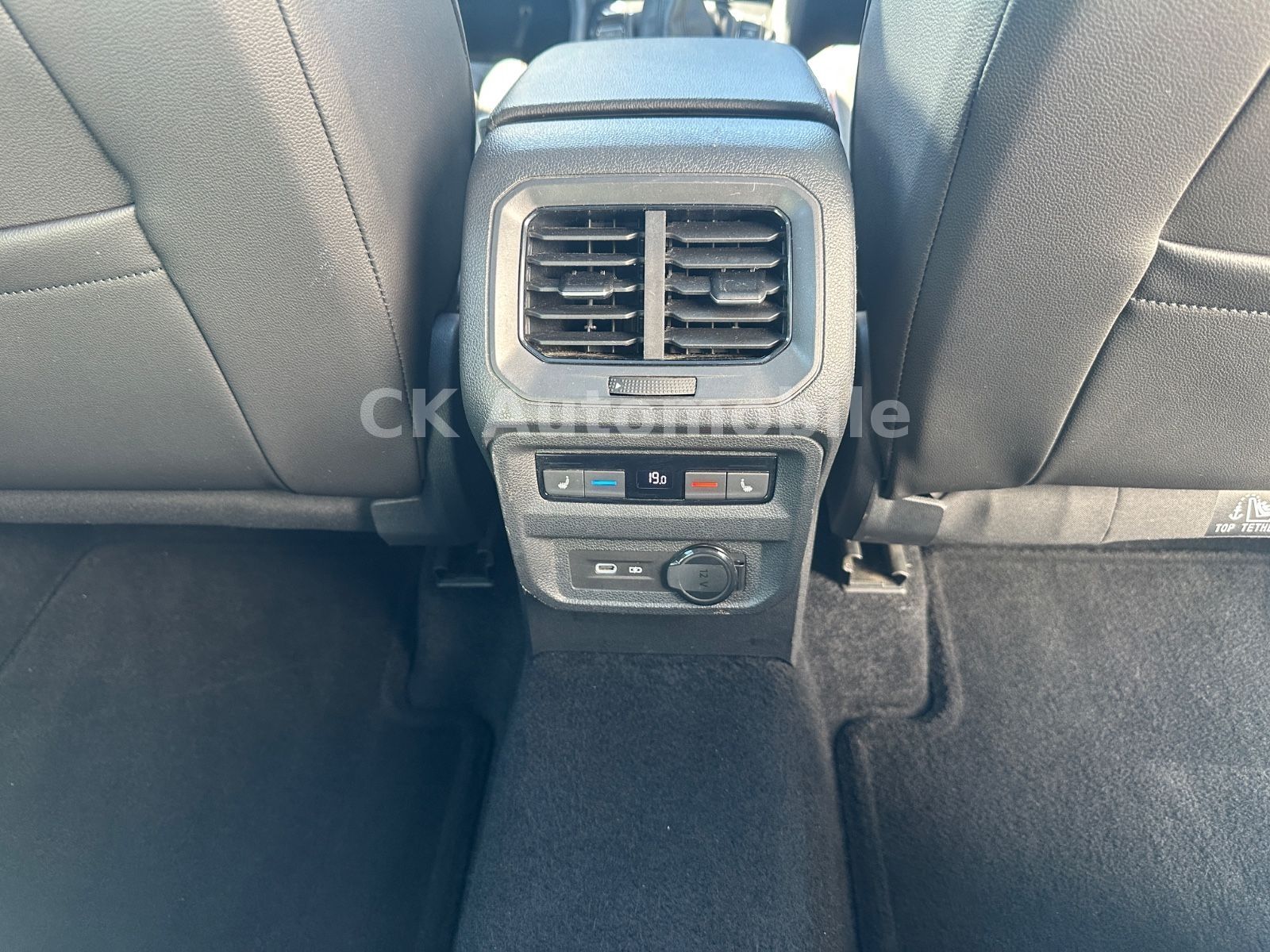 Fahrzeugabbildung SEAT Tarraco FR 4Drive 2.0TDI/Navi/Pano/LED/ACC/AHK
