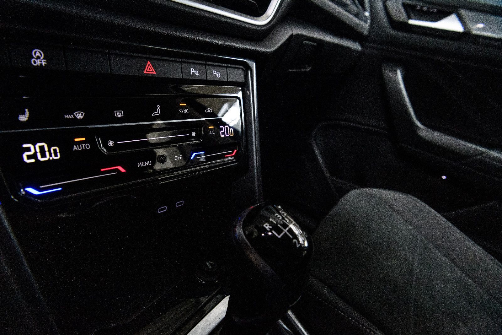 Fahrzeugabbildung Volkswagen T-Roc Style+Navi+We Connect+LED-Plus+ACC+