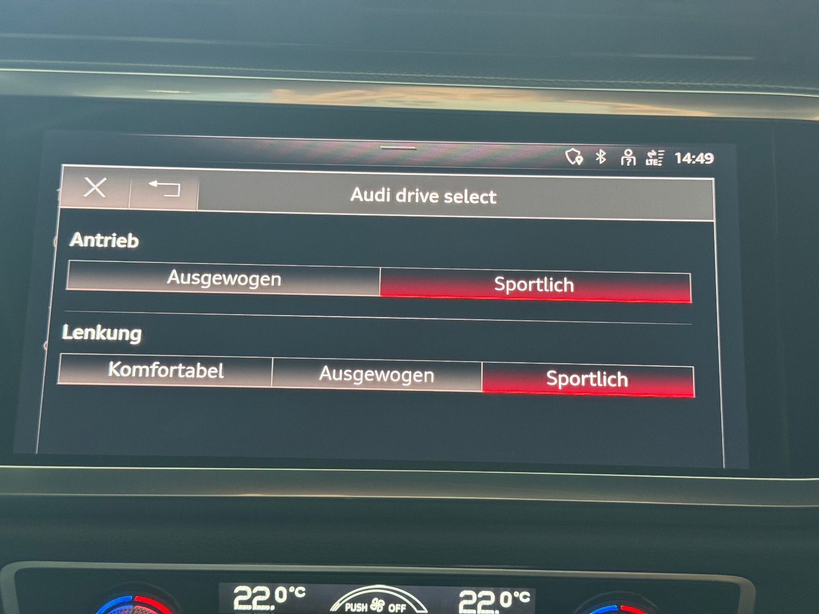 Fahrzeugabbildung Audi Q3 45 TFSI e S-TRONIC S-LINE ACC VIRTUAL LED KAM