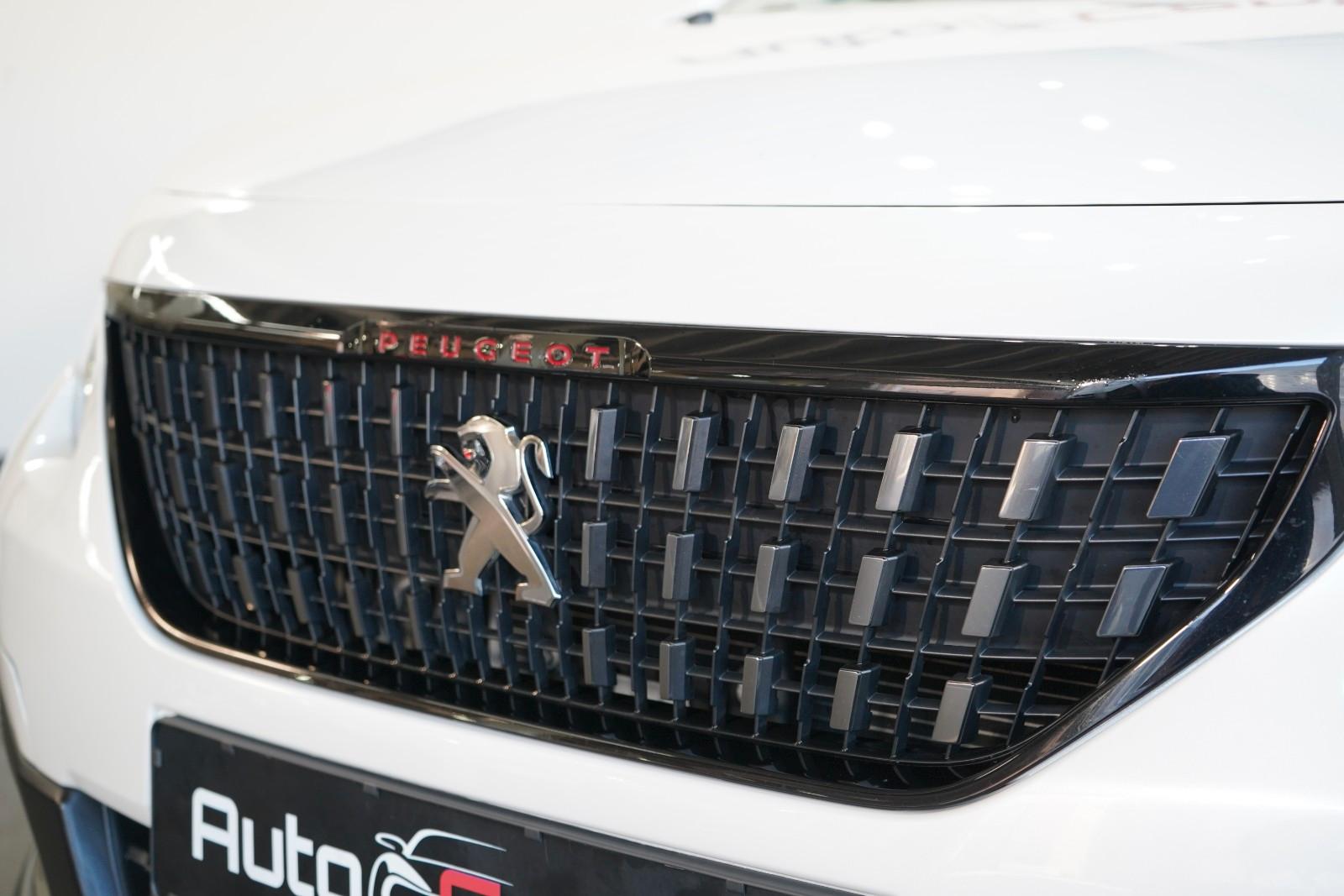 Peugeot 2008 Allure GT-LINE*Pano*Navi*Kam*18 Z.*Automat.