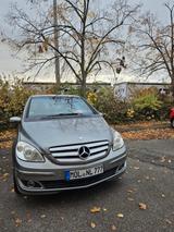 Mercedes-Benz B 170 - - graue Mercedes-Benz B 170