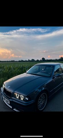 BMW 316i -